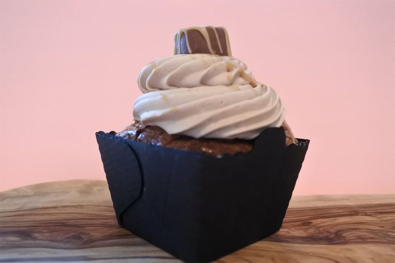 rolo brownie cupcake